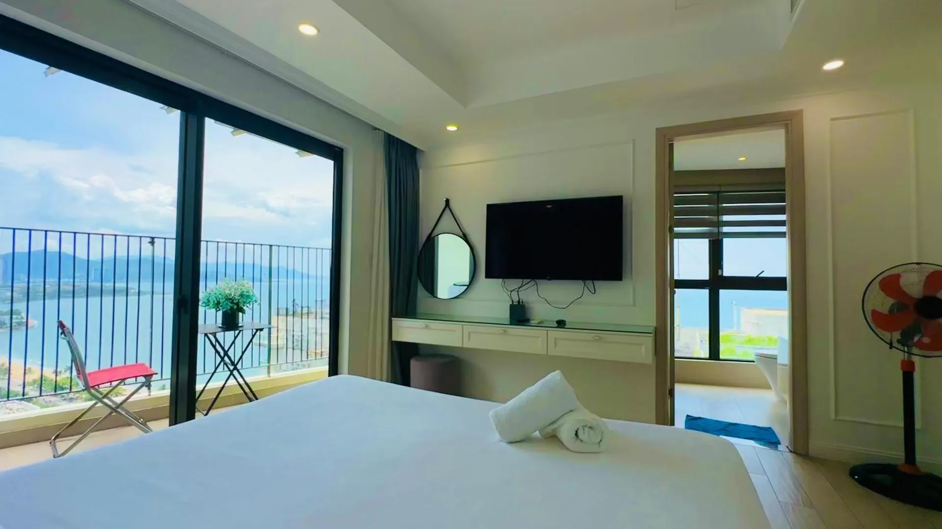 Gold Coast Nha Trang Luxury Apartment - Ocean View