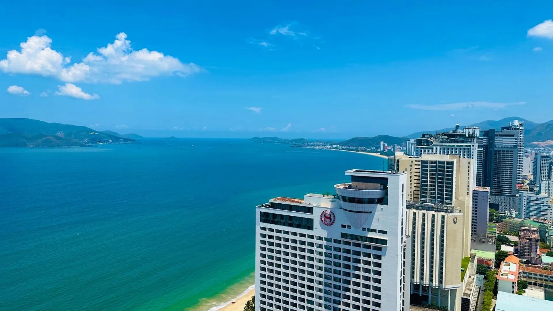 Gold Coast Nha Trang Luxury Apartment - Ocean View