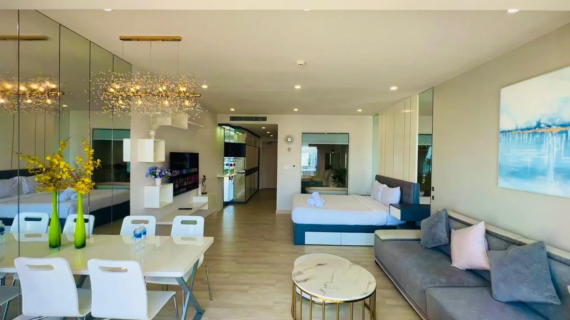 Gold Coast Nha Trang Luxury Apartment - Ocean View