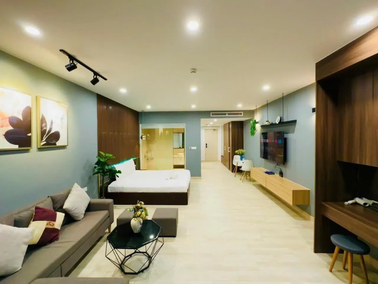 Gold Coast Nha Trang Luxury Apartment - Ocean View