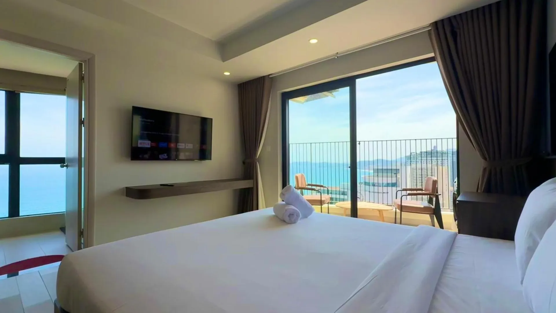 Gold Coast Nha Trang Luxury Apartment - Ocean View