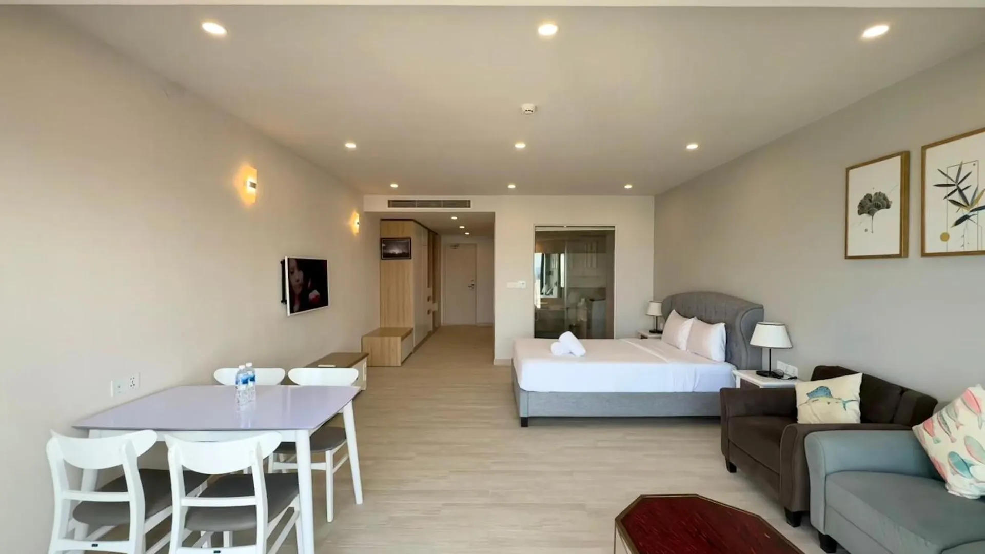 Gold Coast Nha Trang Luxury Apartment - Ocean View