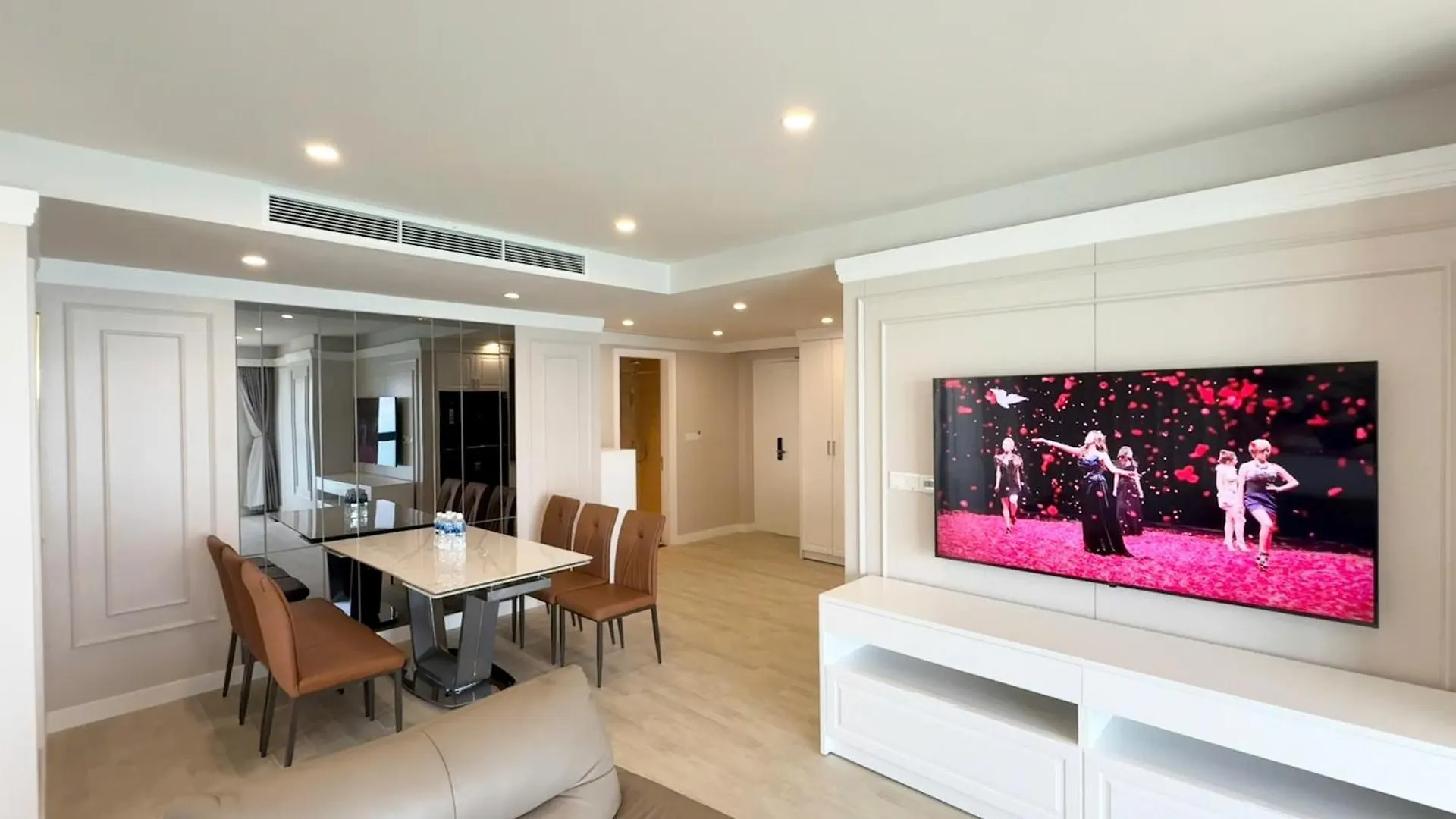 Gold Coast Nha Trang Luxury Apartment - Ocean View