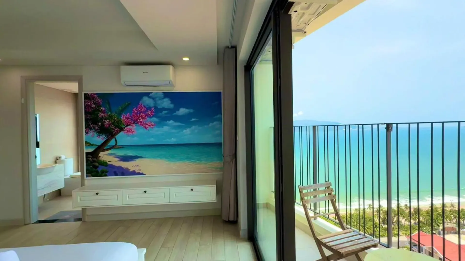 Gold Coast Nha Trang Luxury Apartment - Ocean View