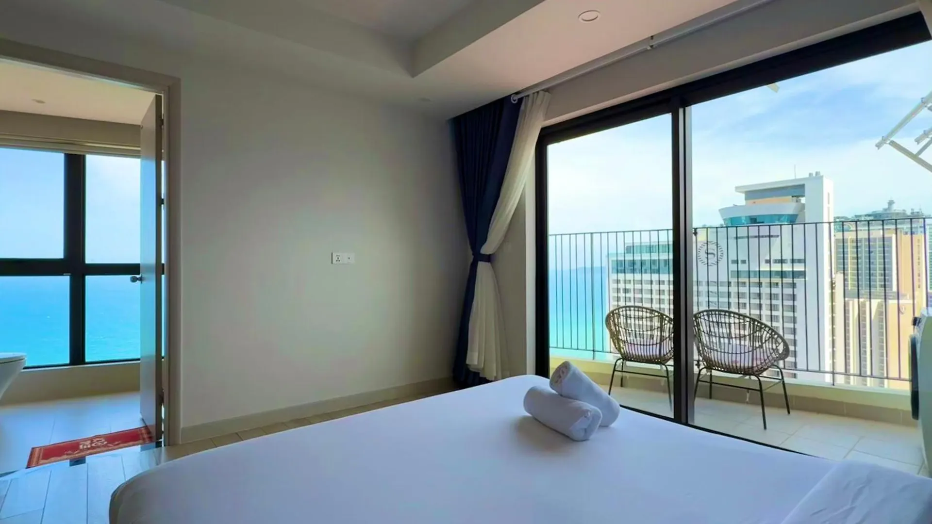 Gold Coast Nha Trang Luxury Apartment - Ocean View