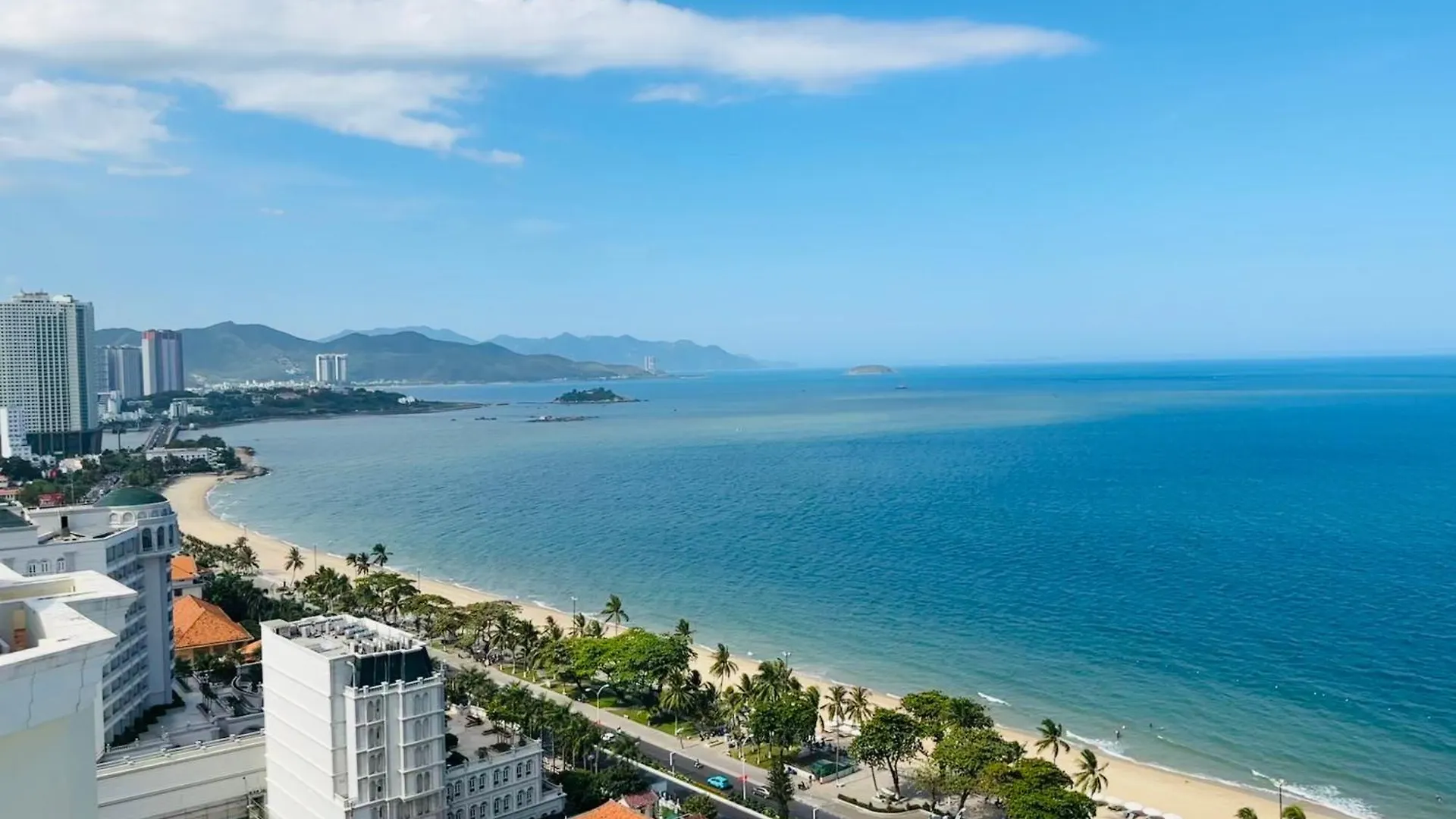 Gold Coast Nha Trang Luxury Apartment - Ocean View