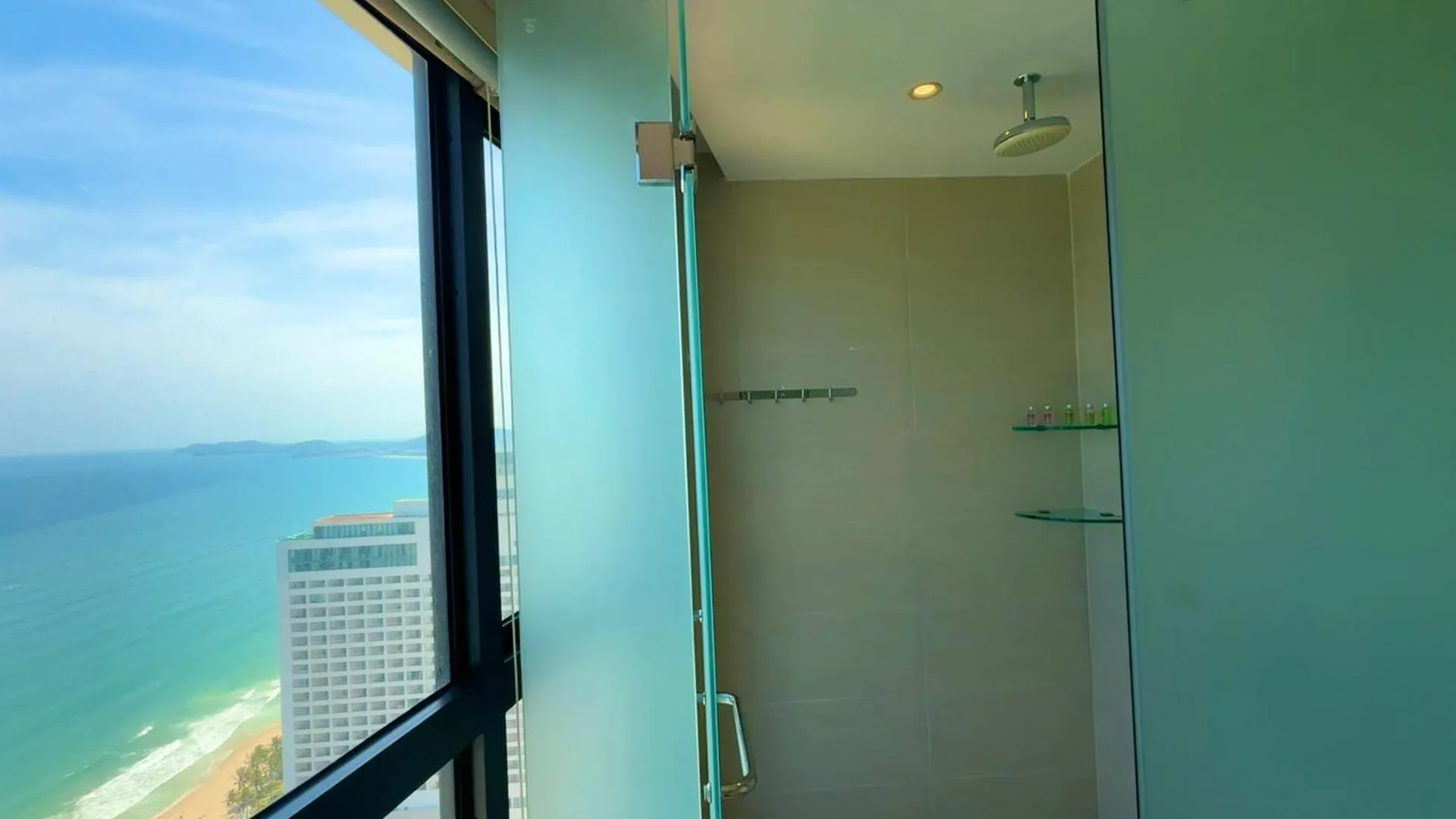 Gold Coast Nha Trang Luxury Apartment - Ocean View 0*,
