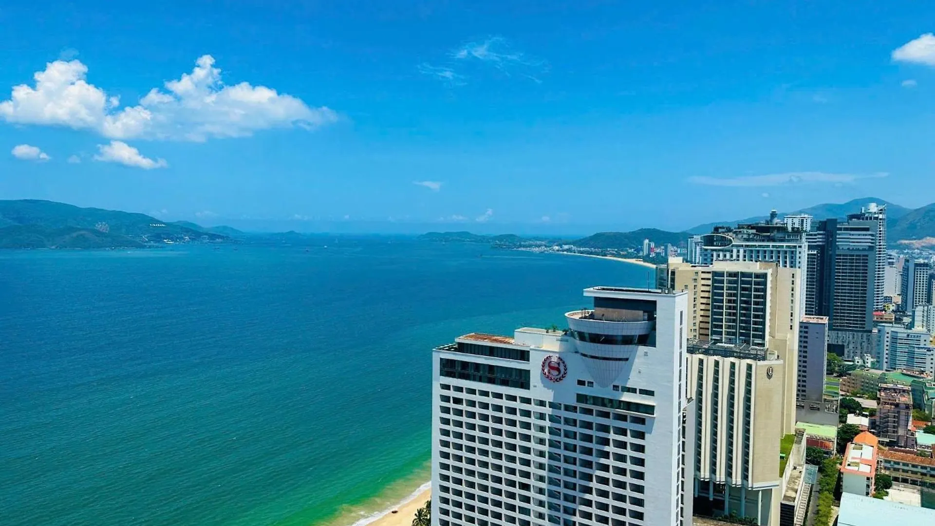 Gold Coast Nha Trang Luxury Apartment - Ocean View